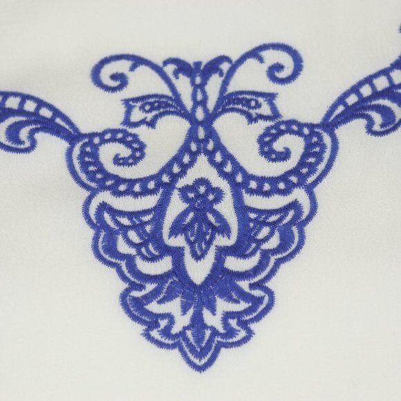 Lulus Tell A Tale Women's XS White Blue Embroidered Scoop Neck Mini Sheath Dress - Picture 6 of 10